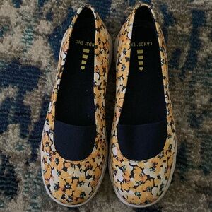 🌻Lands' End Floral Slip-On Shoes - Yellow and Black🌼